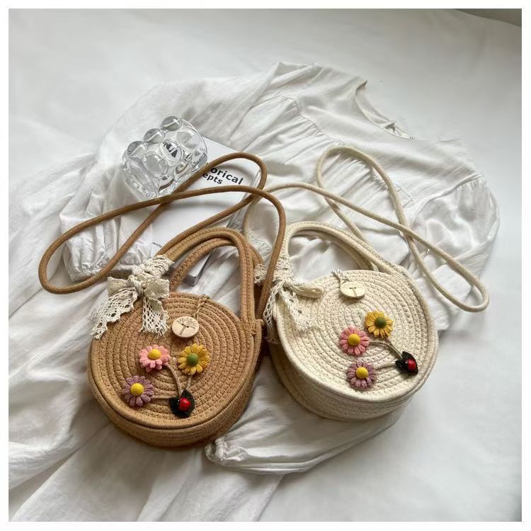 中国風ニットミニポーチバッグ｜レースディテール・コットンひも・手作り感
